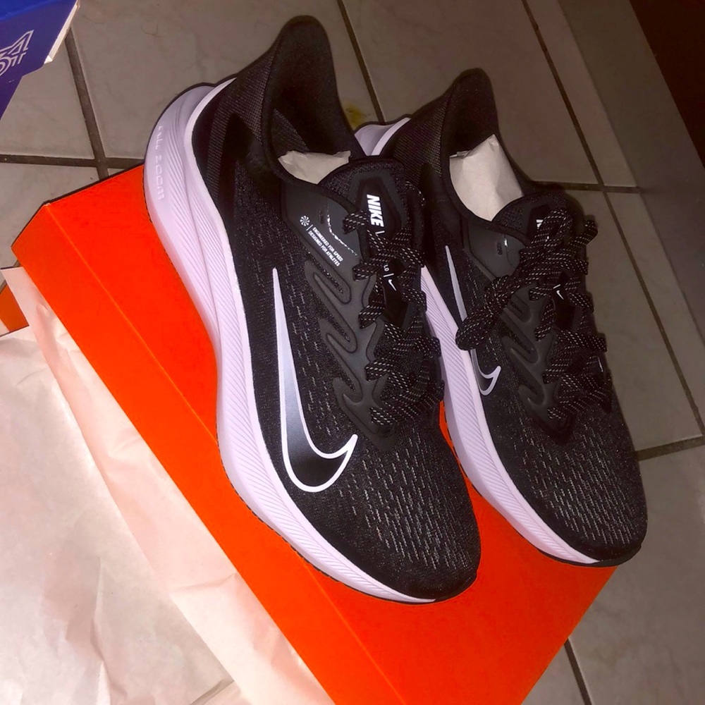 Womens NIKE ZOOM WINFLO 7